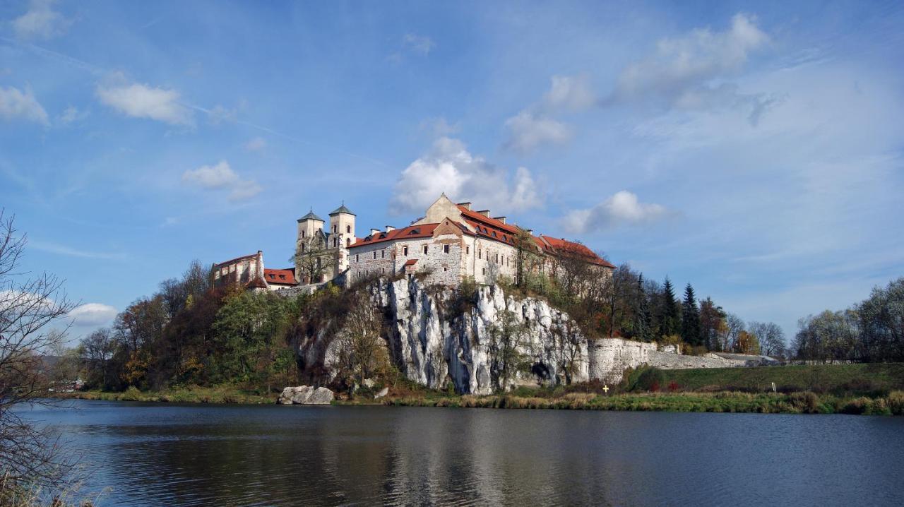 Pokoje W Starej Karczmie Liszki Exterior foto