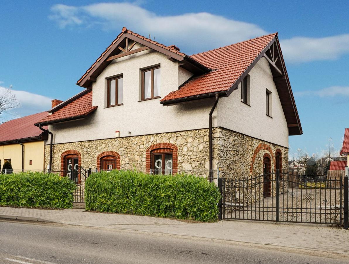 Pokoje W Starej Karczmie Liszki Exterior foto