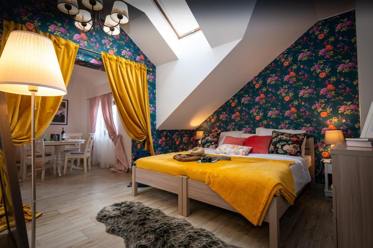 Pokoje W Starej Karczmie Liszki Exterior foto